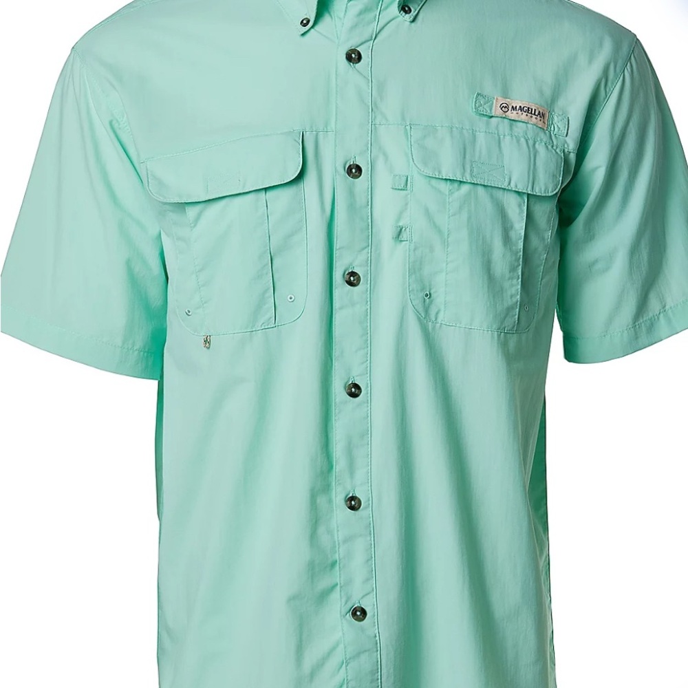 Magellan Outdoors Green Casual Button Down Shirt